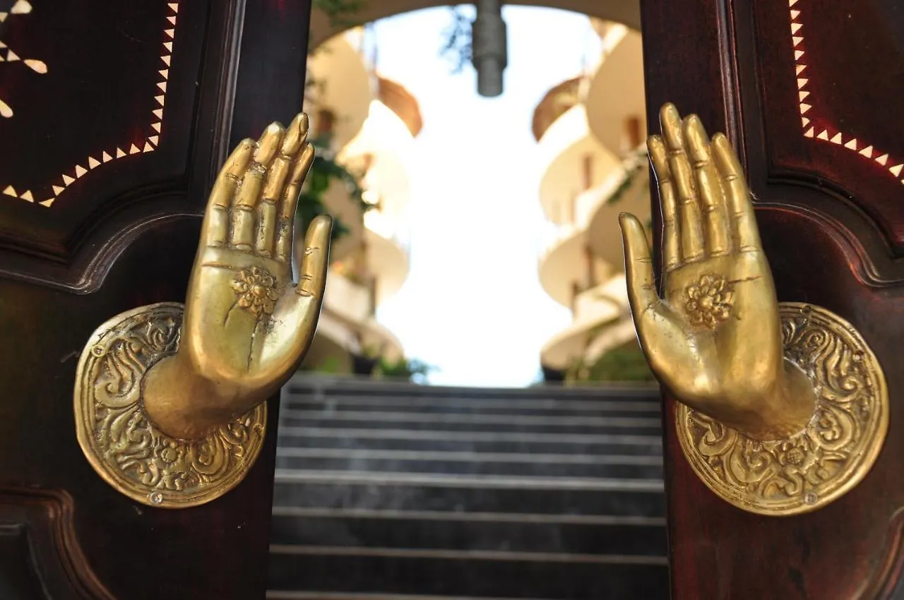 ****  El Taj Oceanfront And Beachside Condo Hotel Playa del Carmen Mexico