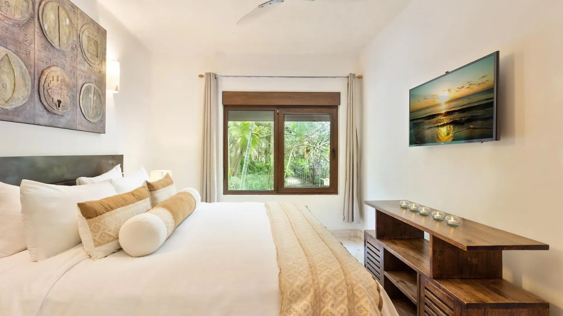 ****  El Taj Oceanfront And Beachside Condo Hotel Playa del Carmen Messico
