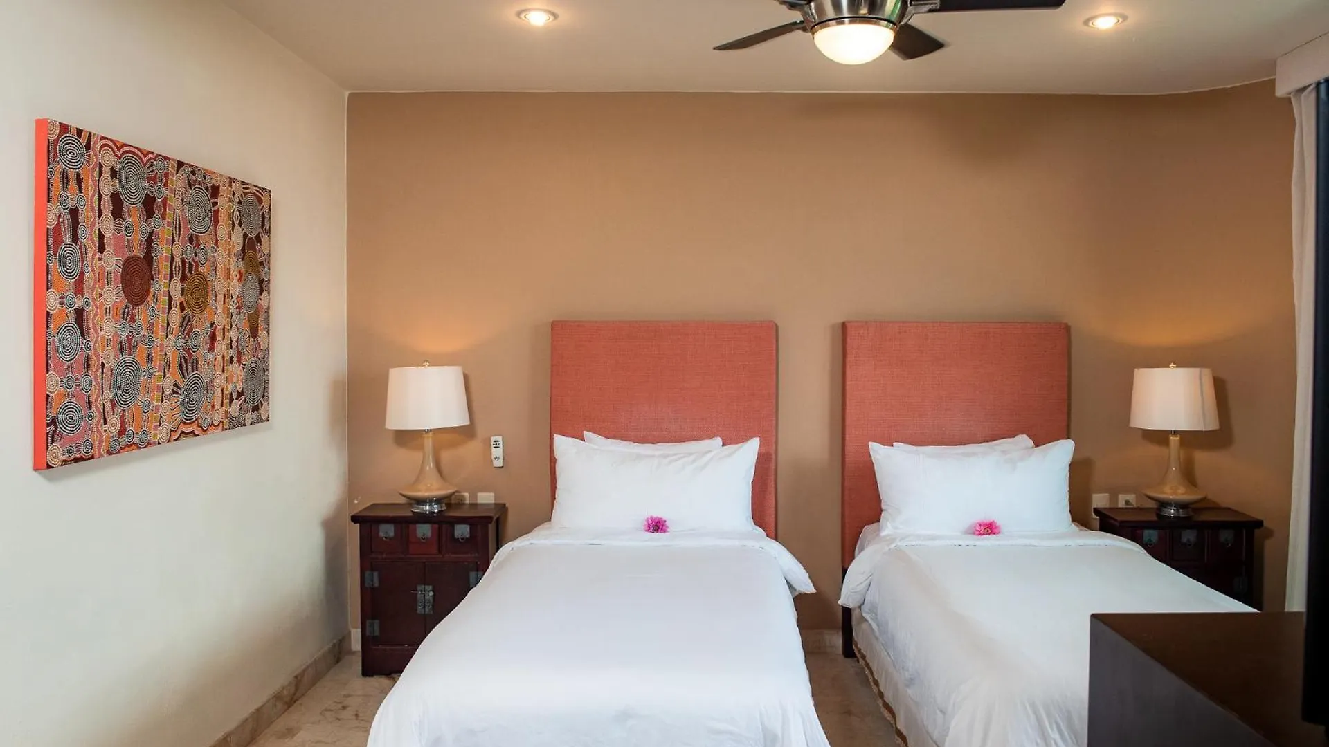 פלאייה דל כרמן El Taj Oceanfront And Beachside Condo Hotel מקסיקו