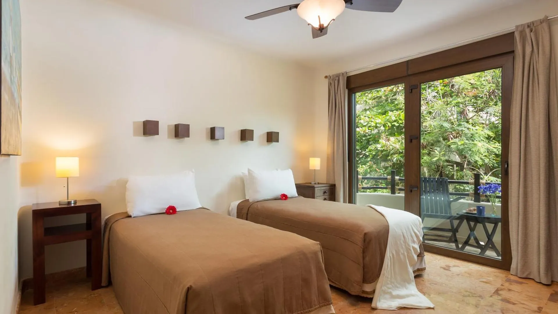 פלאייה דל כרמן El Taj Oceanfront And Beachside Condo Hotel מקסיקו